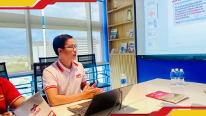 Ton Tay Nam introducing Tanamaz Platinum Roofing Sheets to business partners